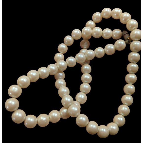 Vintage Shimmery Faux Pearl Beaded Necklace - Picture 3 of 6